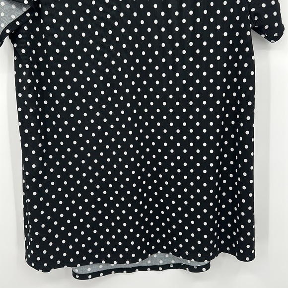 Lularoe Polka Dot Short Sleeve Shirt Size 2XL - Picture 4 of 7